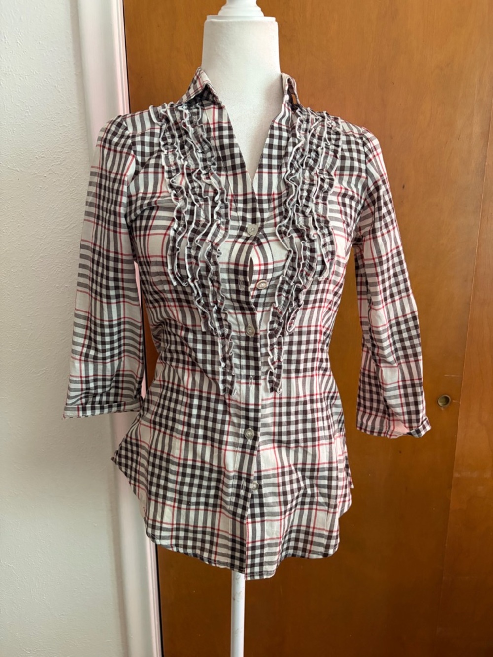 L.E.I. Eye Energy Intelligence Plaid Ruffle Button Front Top Size M